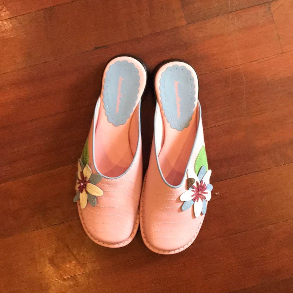 Hanna Andersson pink leather slides 8 NWT